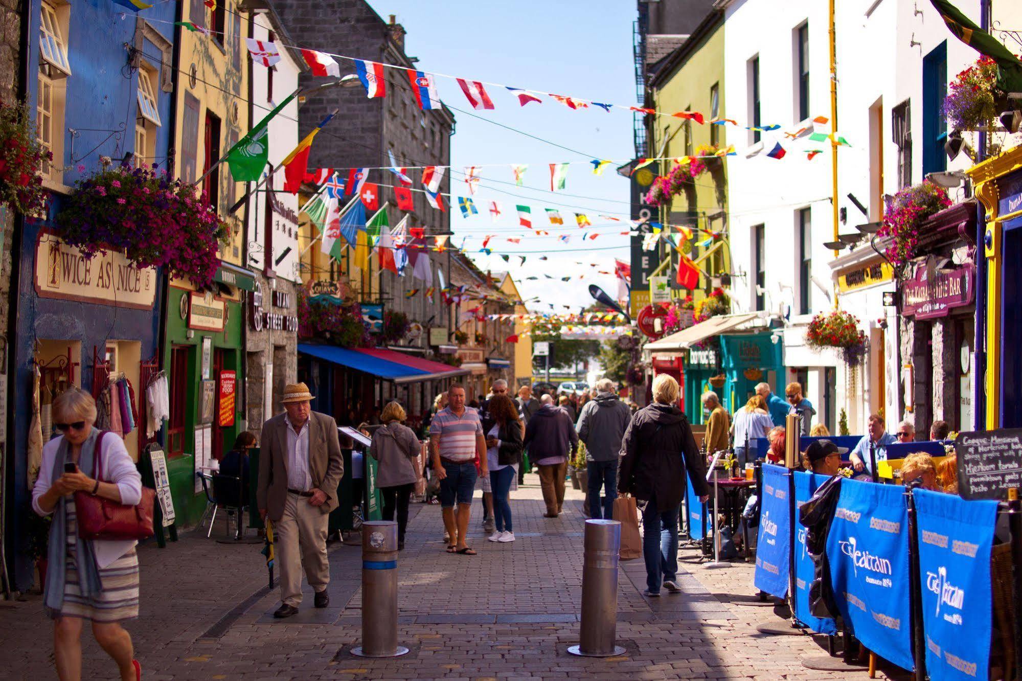 7 Cross Street Hotel Galway Bagian luar foto