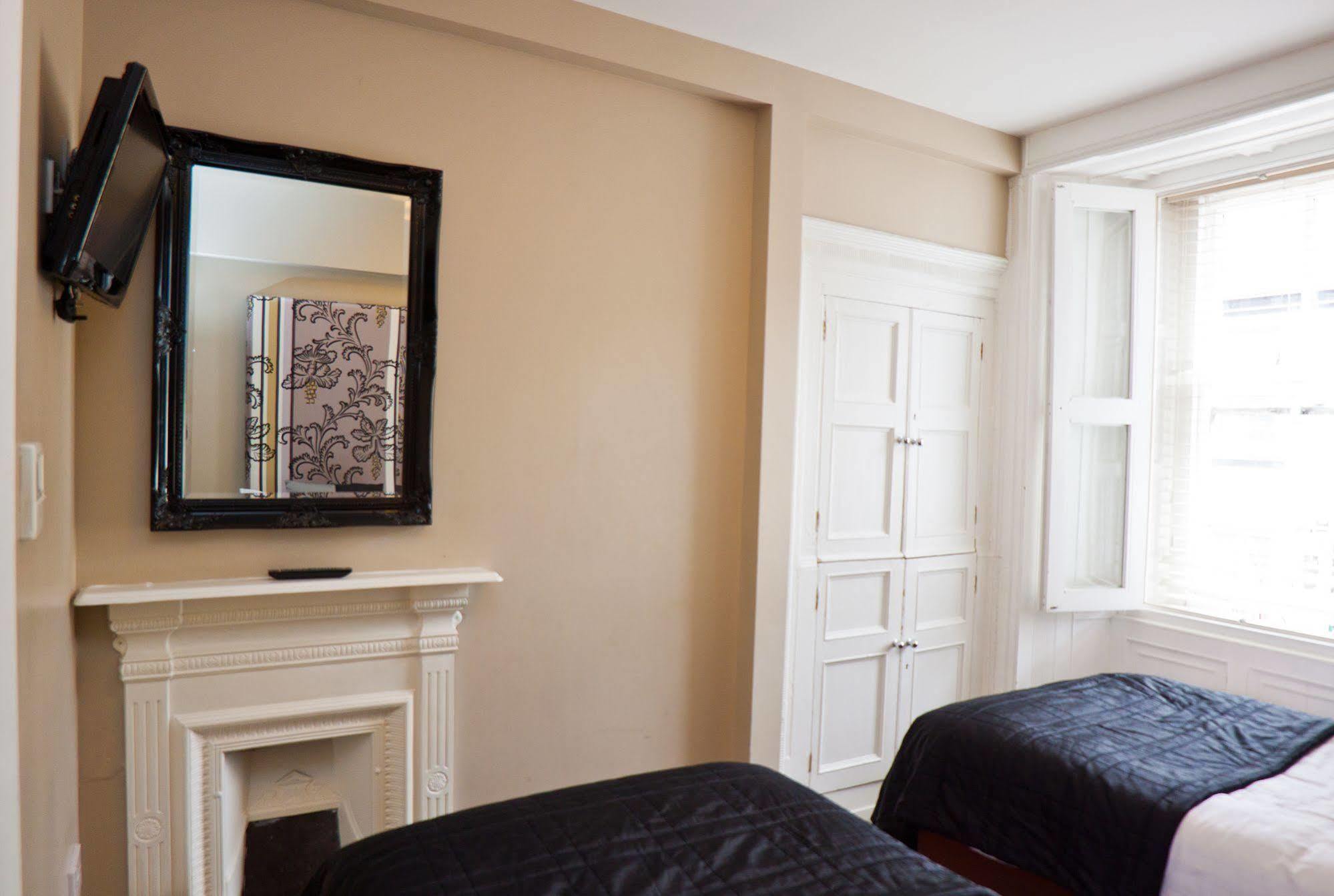 7 Cross Street Hotel Galway Bagian luar foto